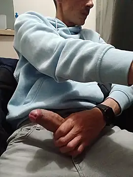 Skinboy06 online show from 04-18-26, 10:10