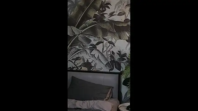 Snapshot of ZY6655 chatting on 03-19-26, 04:00 ZY6655 online show from 03-19-26, 04:00