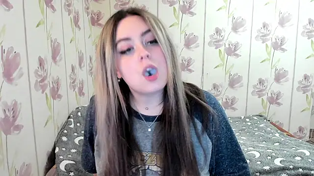 Snapshot of Agathameoww chatting on 04-26-26, 01:14 Agathameoww online show from 04-26-26, 01:14