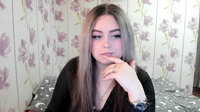 Snapshot of Agathameoww chatting on 04-28-26, 03:06 Agathameoww online show from 04-28-26, 03:06