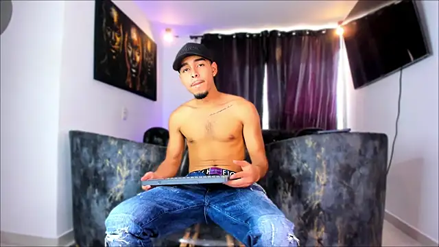 Snapshot of victor_ospina chatting on 03-21-26, 02:09 victor ospina online show from 03-21-26, 02:09