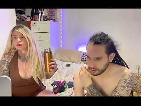 Snapshot of DreadObsessionxX chatting on 05-18-26, 05:35 DreadObsessionxX online show from 05-18-26, 05:35