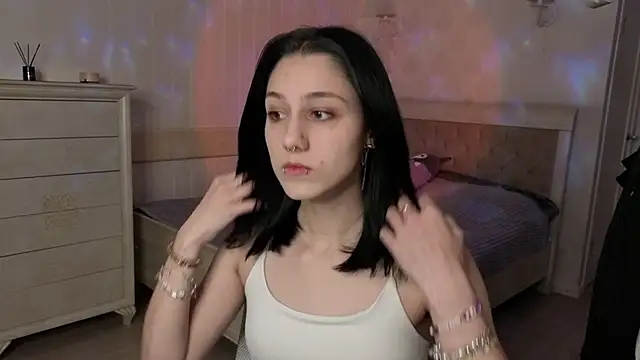 MilaVey online show from 03-26-26, 05:51