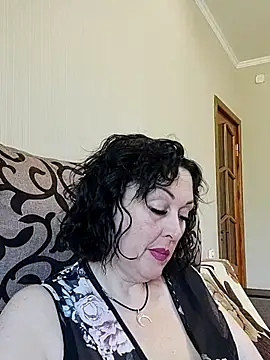Snapshot of HelgaDennis chatting on 05-26-26, 07:48 HelgaDennis online show from 05-26-26, 07:48