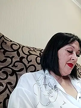 Snapshot of HelgaDennis chatting on 06-15-26, 04:31 HelgaDennis online show from 06-15-26, 04:31
