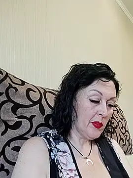 Snapshot of HelgaDennis chatting on 06-27-26, 12:22 HelgaDennis online show from 06-27-26, 12:22