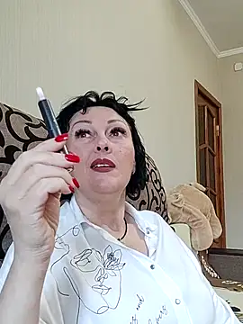 Snapshot of HelgaDennis chatting on 07-23-26, 06:33 HelgaDennis online show from 07-23-26, 06:33
