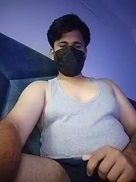 Snapshot of Small_dick_069 chatting on 06-01-26, 06:31 Small dick 069 online show from 06-01-26, 06:31