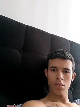 Snapshot of jamesr021 chatting on 03-19-26, 05:39 jamesr021 online show from 03-19-26, 05:39