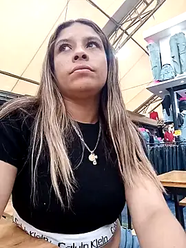 alanna6950 online show from 04-04-26, 05:32