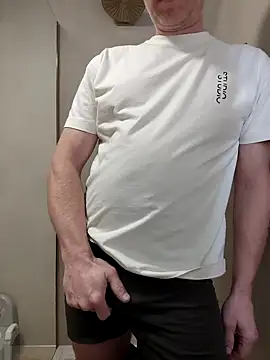 Snapshot of Essie_deLona chatting on 03-19-26, 06:45 Essie deLona online show from 03-19-26, 06:45