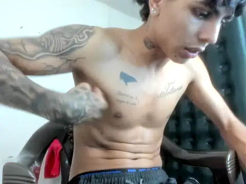 Snapshot of _latinhot_420_ chatting on 03-19-26, 11:53 latinhot 420 online show from 03-19-26, 11:53