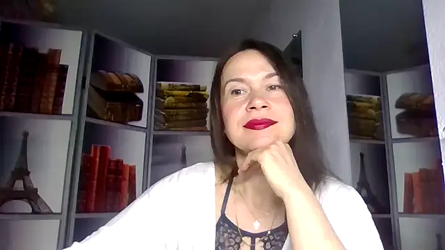 Selena Moo online show from 03-26-26, 05:35