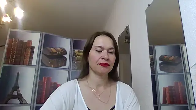 Selena Moo online show from 05-16-26, 08:22