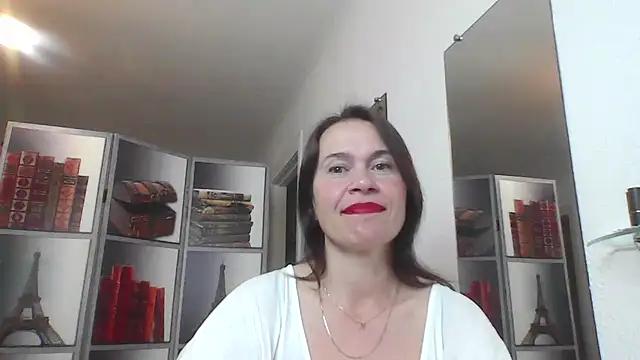 Selena Moo online show from 06-04-26, 03:07