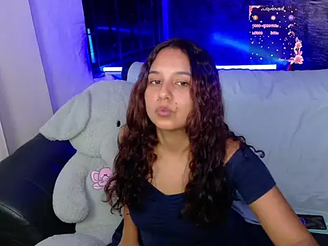 Snapshot of Shadai_Ross chatting on 05-26-26, 06:09 Shadai Ross online show from 05-26-26, 06:09