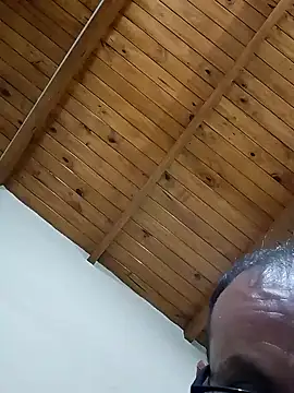 Snapshot of Manzanita87 chatting on 03-20-26, 02:49 Manzanita87 online show from 03-20-26, 02:49