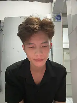 Snapshot of Nguyencuong1999 chatting on 05-05-26, 09:06 Nguyencuong1999 online show from 05-05-26, 09:06