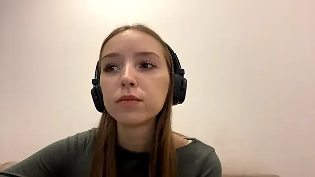 Snapshot of TanjaBrounson chatting on 03-21-26, 03:15 TanjaBrounson online show from 03-21-26, 03:15