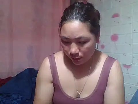 Hena   online show from 04-04-26, 07:17
