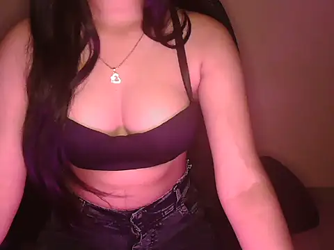 Snapshot of urvashi_rai chatting on 05-12-26, 05:15 urvashi rai online show from 05-12-26, 05:15