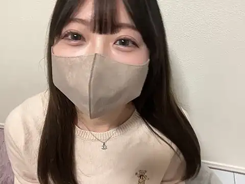 Snapshot of y-u-r-a-33 chatting on 03-25-26, 03:45 y-u-r-a-33 online show from 03-25-26, 03:45