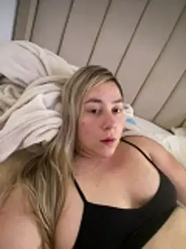 Abby 2004 online show from 03-20-26, 05:07