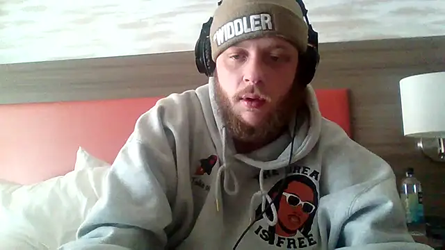 alejandro69420 online show from 04-06-26, 07:37