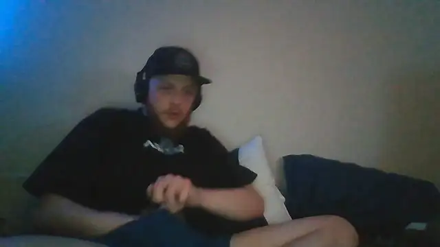 Snapshot of alejandro69420 chatting on 05-26-26, 10:00 alejandro69420 online show from 05-26-26, 10:00
