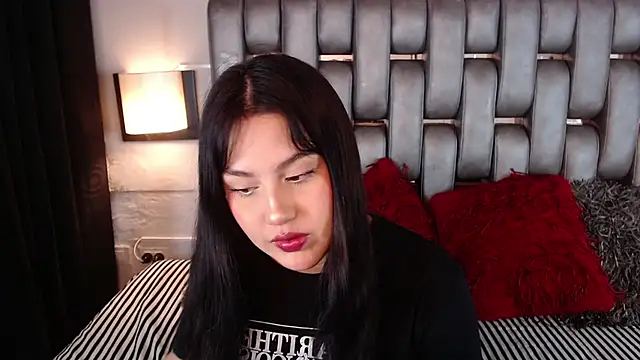 Snapshot of Sofiia_Vega_ chatting on 04-21-26, 11:49 Sofiia Vega online show from 04-21-26, 11:49