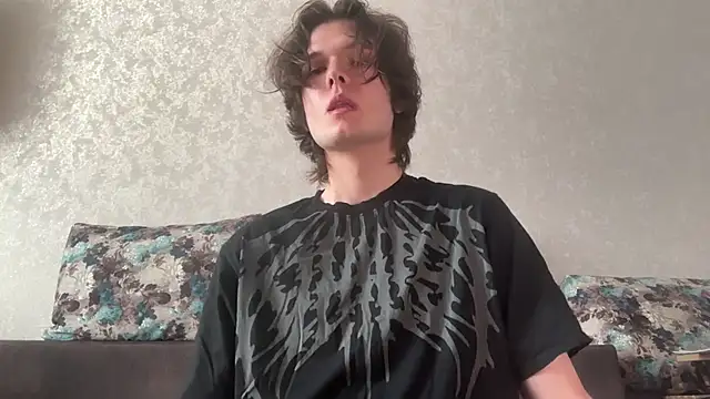 Snapshot of tomasdickpick chatting on 06-15-26, 07:32 tomasdickpick online show from 06-15-26, 07:32