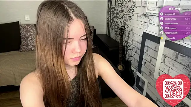 Snapshot of ElmiraDabato chatting on 07-06-26, 06:21 ElmiraDabato online show from 07-06-26, 06:21
