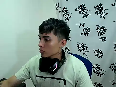 Snapshot of Fher_rivers1 chatting on 05-02-26, 02:27 Fher rivers1 online show from 05-02-26, 02:27