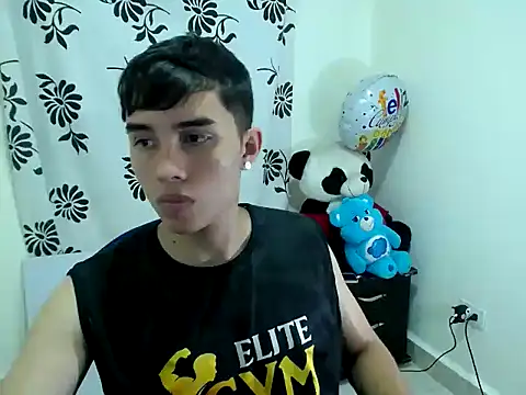 Snapshot of Fher_rivers1 chatting on 05-05-26, 01:46 Fher rivers1 online show from 05-05-26, 01:46