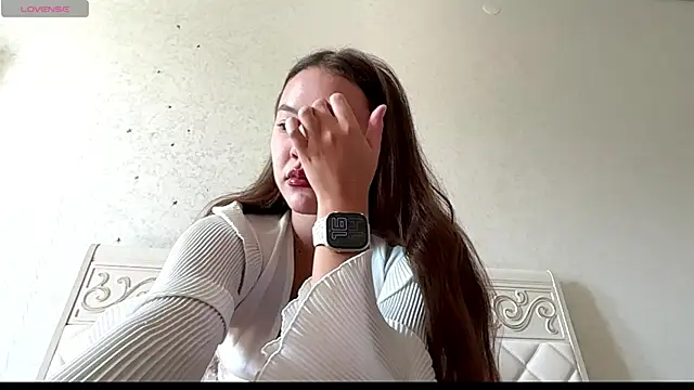 Snapshot of kamila_18_french chatting on 07-08-26, 09:14 kamila 18 french online show from 07-08-26, 09:14