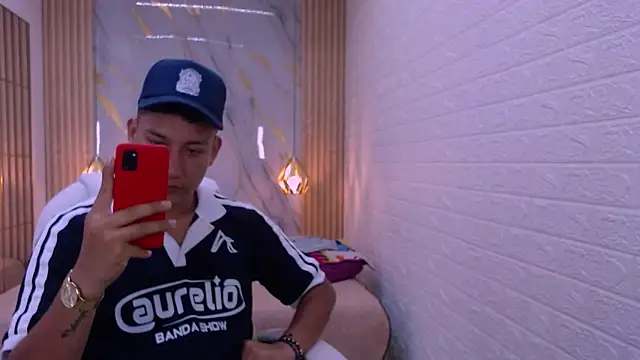 Snapshot of DominantBoy4 chatting on 03-22-26, 07:17 DominantBoy4 online show from 03-22-26, 07:17