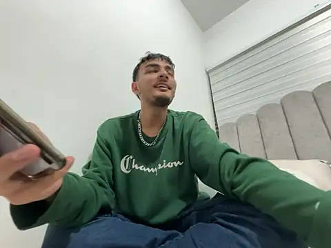 Velvet man online show from 03-21-26, 03:55