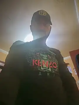 Snapshot of Pepperoma93 chatting on 03-22-26, 04:16 Pepperoma93 online show from 03-22-26, 04:16