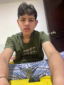 Snapshot of juanma759 chatting on 04-07-26, 03:18 juanma759 online show from 04-07-26, 03:18