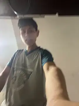 Snapshot of juanma759 chatting on 04-19-26, 02:11 juanma759 online show from 04-19-26, 02:11