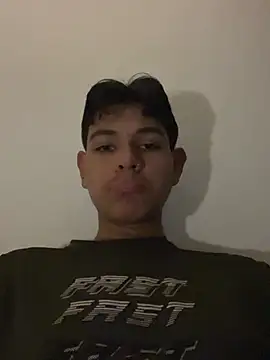 Snapshot of juanma759 chatting on 05-27-26, 10:18 juanma759 online show from 05-27-26, 10:18