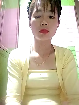 AmyLinee01 online show from 04-12-26, 09:14