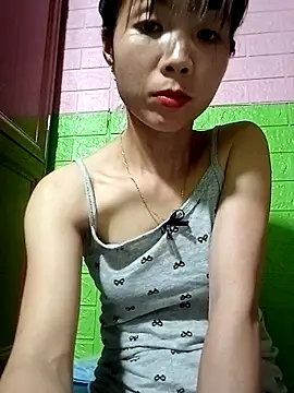 AmyLinee01 online show from 04-15-26, 05:31