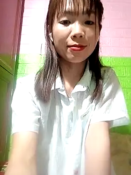 Snapshot of AmyLinee01 chatting on 05-09-26, 06:02 AmyLinee01 online show from 05-09-26, 06:02
