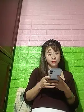 Snapshot of AmyLinee01 chatting on 05-21-26, 05:20 AmyLinee01 online show from 05-21-26, 05:20