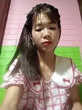Snapshot of AmyLinee01 chatting on 05-27-26, 05:48 AmyLinee01 online show from 05-27-26, 05:48