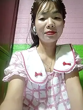 Snapshot of AmyLinee01 chatting on 05-29-26, 05:11 AmyLinee01 online show from 05-29-26, 05:11