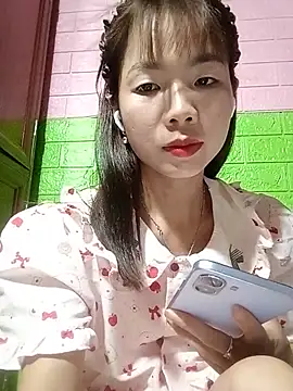 Snapshot of AmyLinee01 chatting on 05-30-26, 05:21 AmyLinee01 online show from 05-30-26, 05:21