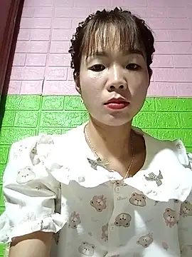 Snapshot of AmyLinee01 chatting on 05-31-26, 05:31 AmyLinee01 online show from 05-31-26, 05:31