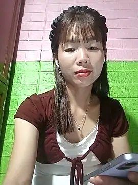 Snapshot of AmyLinee01 chatting on 06-02-26, 07:49 AmyLinee01 online show from 06-02-26, 07:49